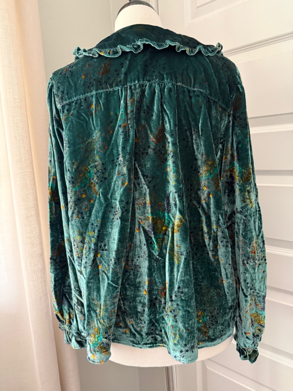 Pilcro Keira Collared Button-Front Blouse: Long Sleeve Velvet Edition : XL - Picture 5 of 7